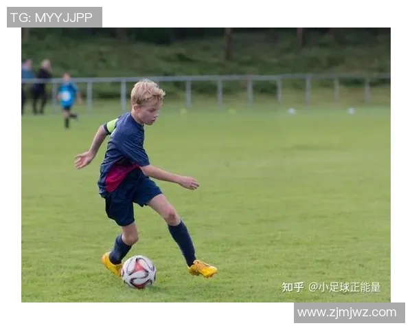 足球传奇落幕 盘点球星退役背后的故事与未来走向